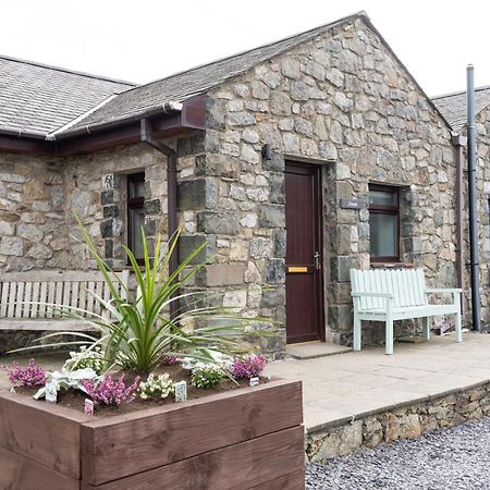 Glan Morfa Lodge & Wildlife Experience Dwyran Bagian luar foto
