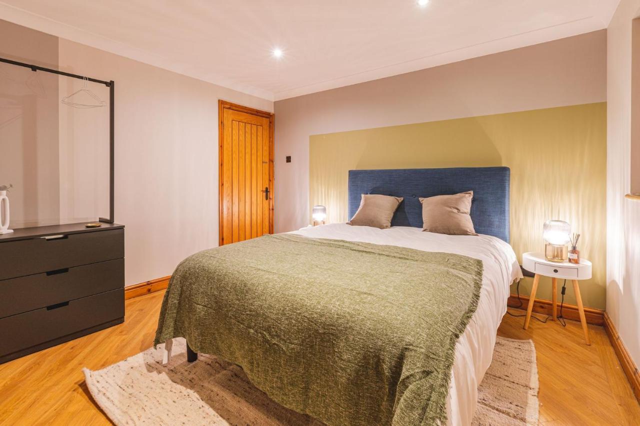 Glan Morfa Lodge & Wildlife Experience Dwyran Bagian luar foto