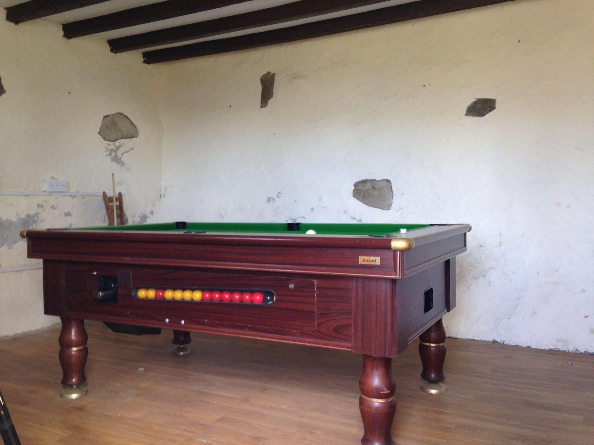 Glan Morfa Lodge & Wildlife Experience Dwyran Bagian luar foto