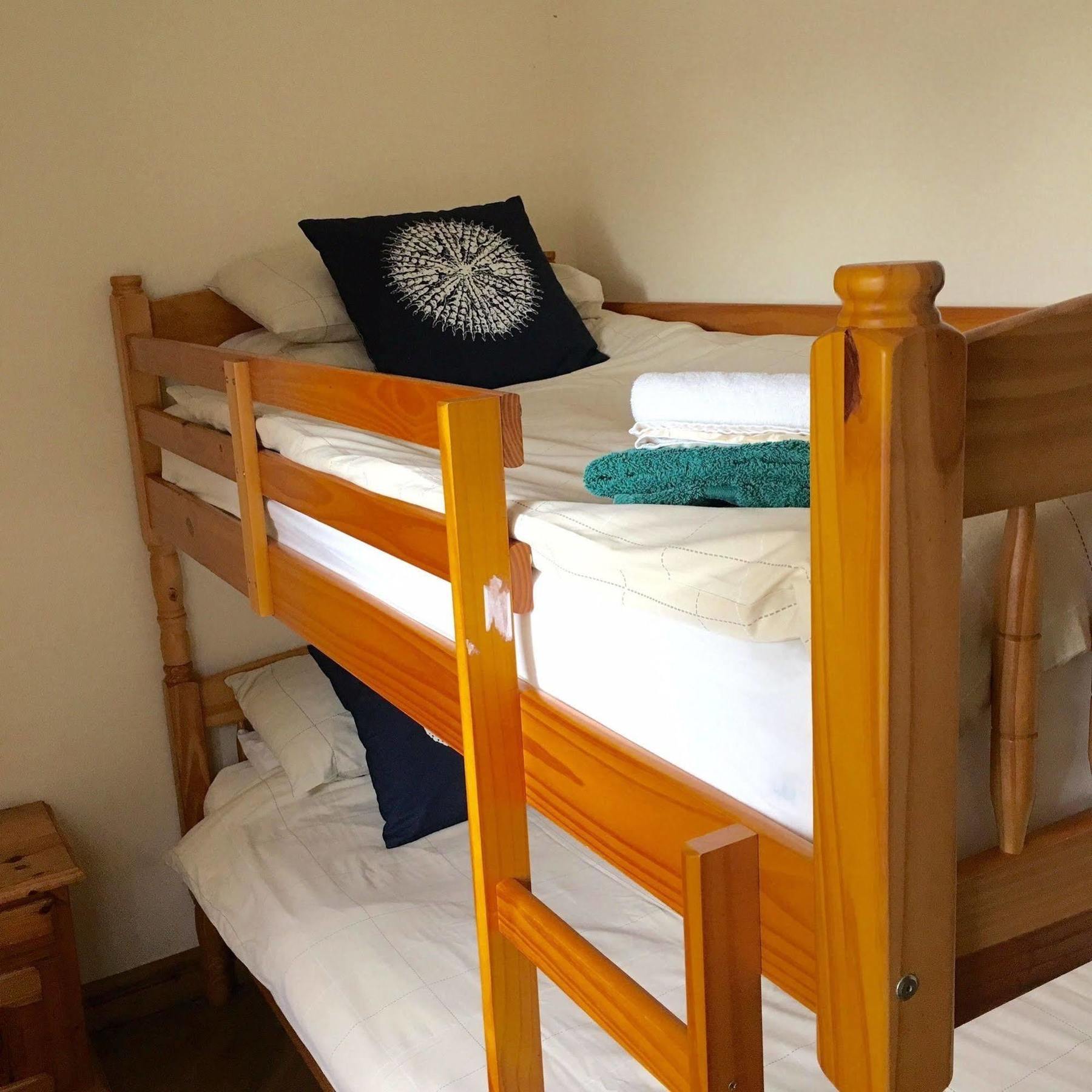 Glan Morfa Lodge & Wildlife Experience Dwyran Bagian luar foto